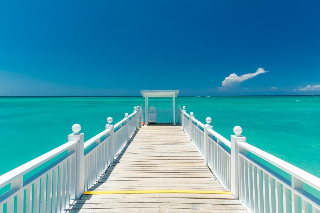 Resort Grand Decameron Cornwall Beach, A Trademark