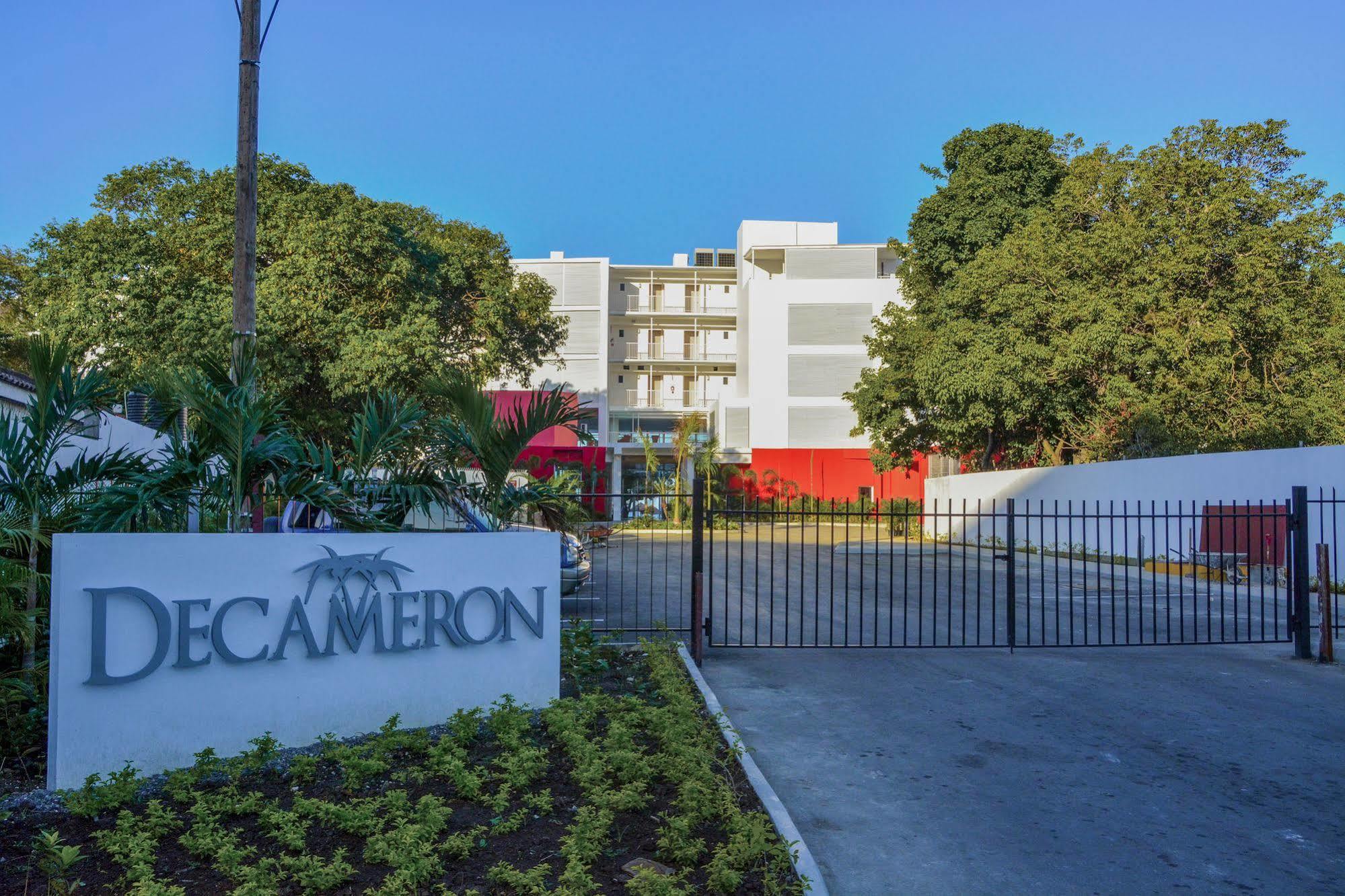 Grand Decameron Cornwall Beach, A Trademark Resort