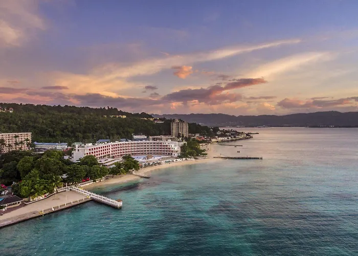 Grand Decameron Cornwall Beach, A Trademark All-Inclusive Resort