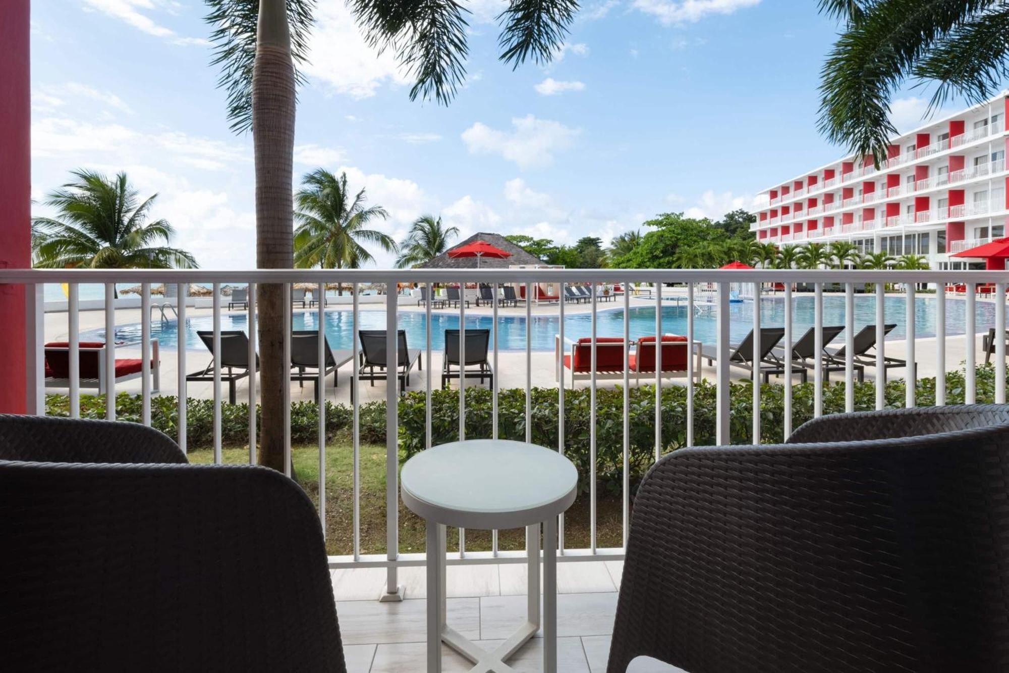 Grand Decameron Cornwall Beach, A Trademark All-Inclusive Resort Resort 4*