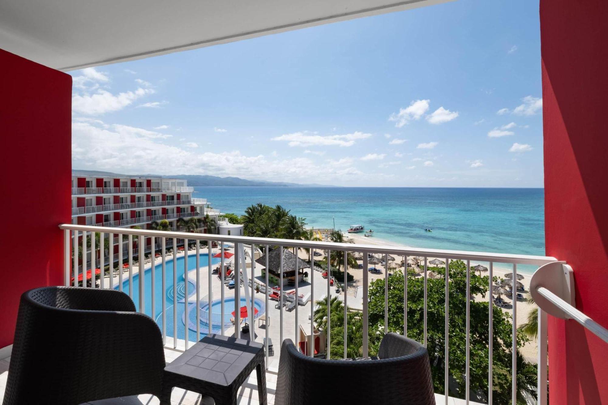 Grand Decameron Cornwall Beach, A Trademark All-Inclusive Resort Montego Bay