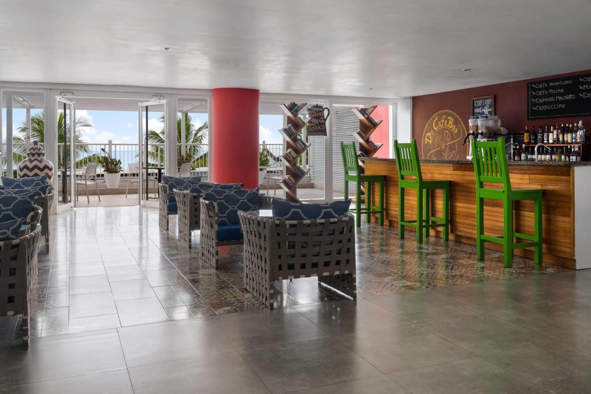 Resort Grand Decameron Cornwall Beach, A Trademark All-Inclusive Resort 4*