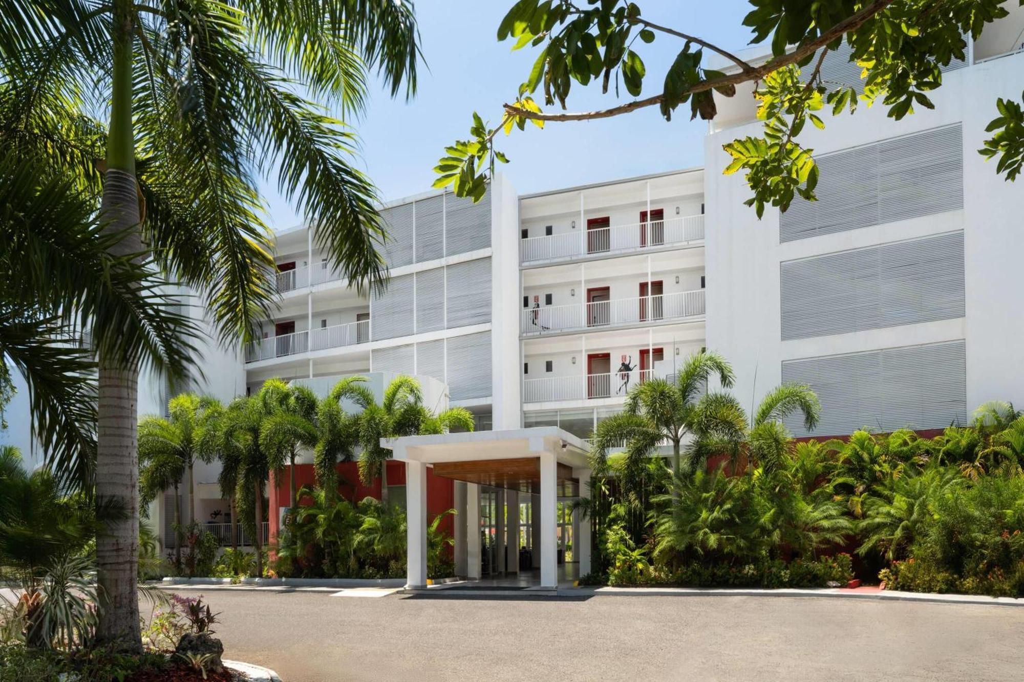 Grand Decameron Cornwall Beach, A Trademark All-Inclusive Resort 4* Montego Bay