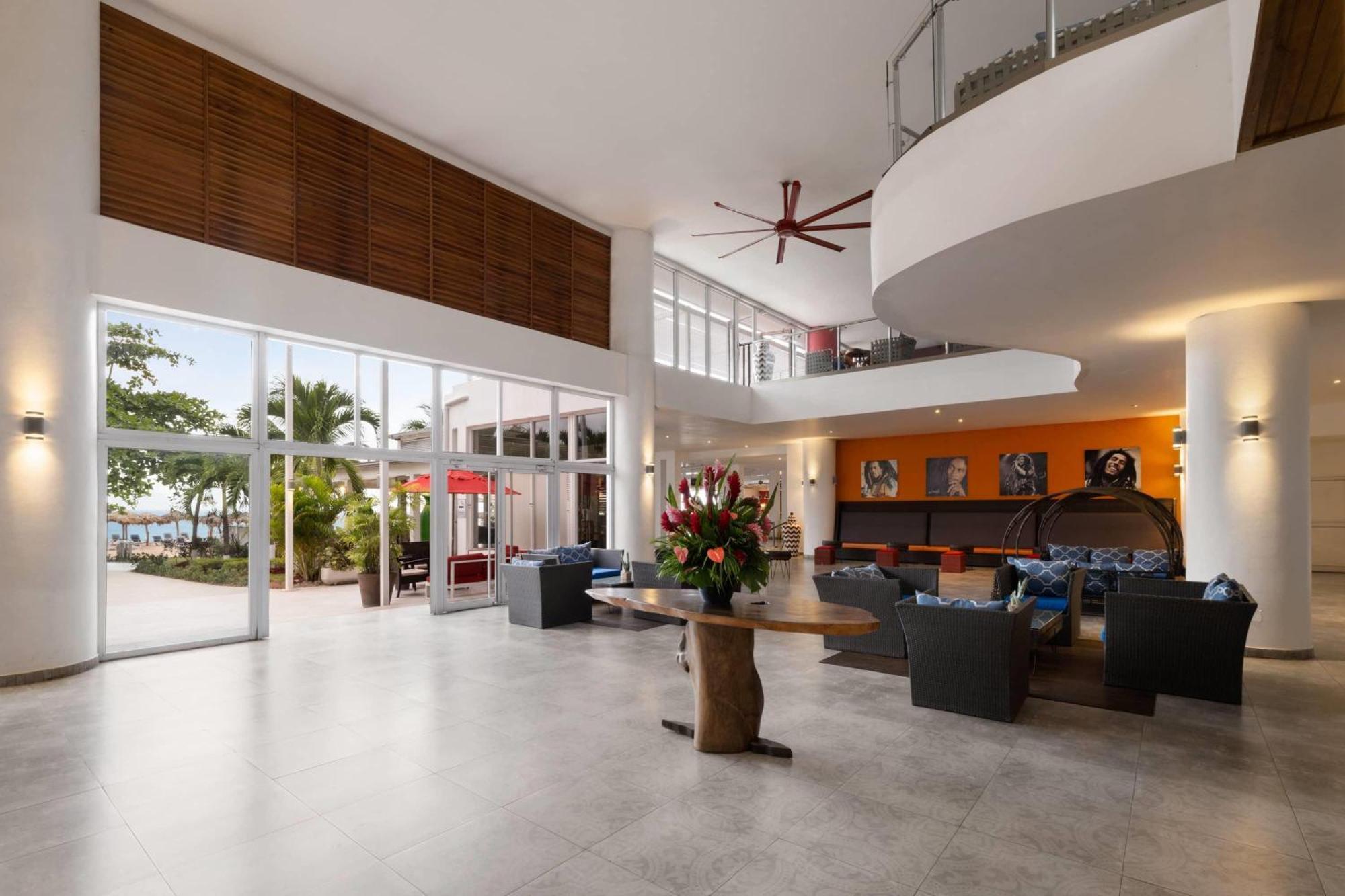 Resort Grand Decameron Cornwall Beach, A Trademark All-Inclusive Resort Montego Bay
